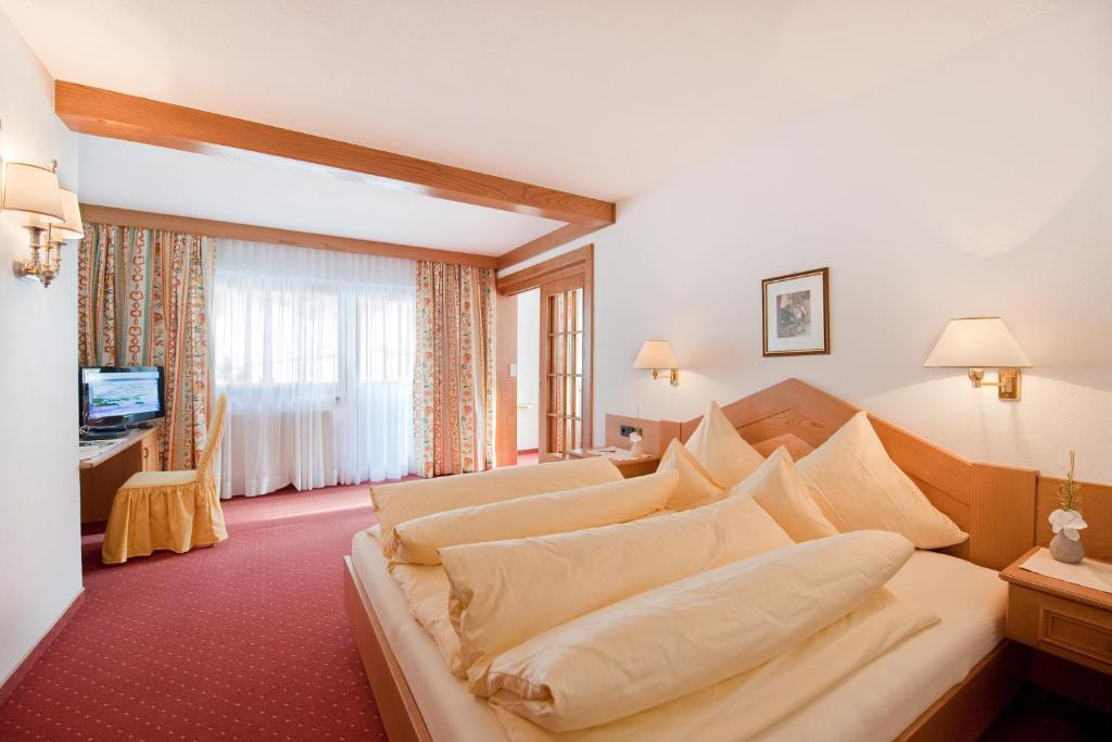 Hotel Jagdhof Bed & Breakfast โอเบอร์กัวร์เกิล ห้อง รูปภาพ