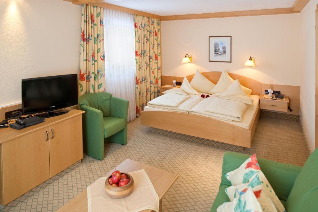 Hotel Jagdhof Bed & Breakfast โอเบอร์กัวร์เกิล ห้อง รูปภาพ