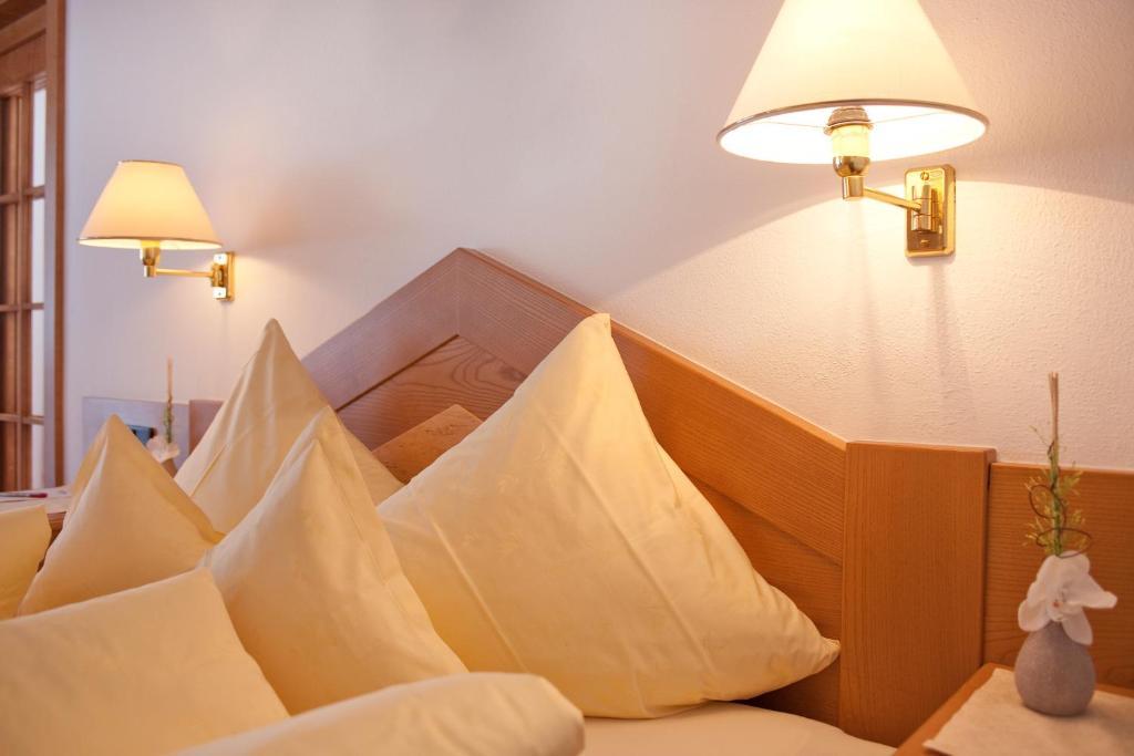Hotel Jagdhof Bed & Breakfast โอเบอร์กัวร์เกิล ห้อง รูปภาพ