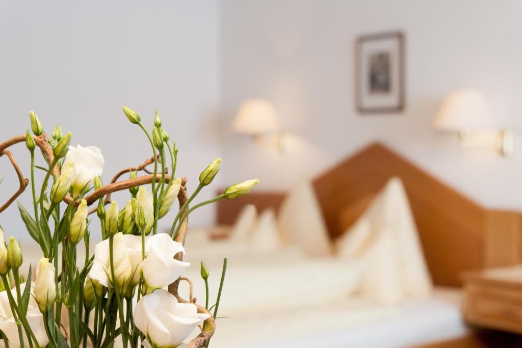 Hotel Jagdhof Bed & Breakfast โอเบอร์กัวร์เกิล ห้อง รูปภาพ