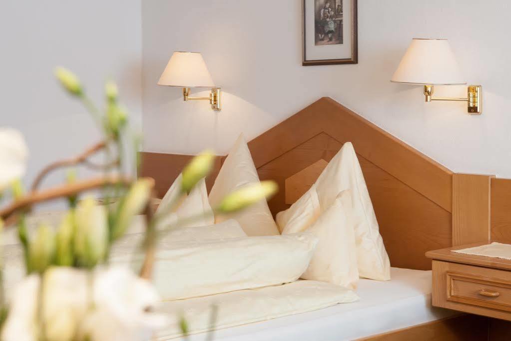 Hotel Jagdhof Bed & Breakfast โอเบอร์กัวร์เกิล ภายนอก รูปภาพ